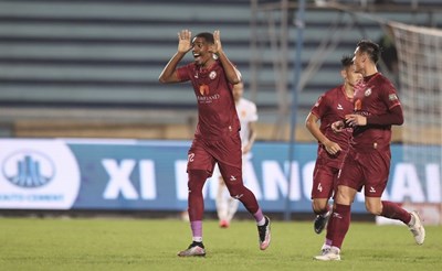 View - 	Vòng 15 V-League 2023-2024: Nam Định thất thủ trên sân nhà
